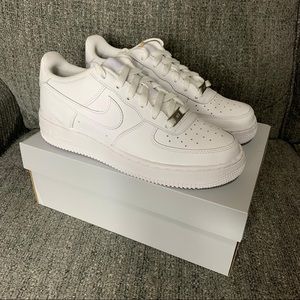 AIR FORCE 1 LE (GS)White Size 7Y